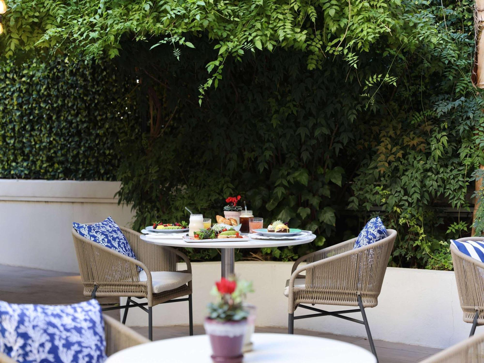 Hotel Hotel Croisette Beach Cannes Mgallery 4*